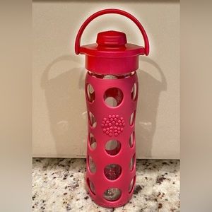 LifeFactory Water Bottle in Hot Pink Silicone Sleeve & Flip Cap 16oz 475mL GUC